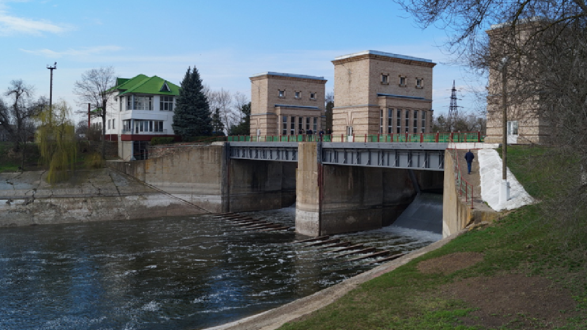 На даний час здійснюється незаконний пропуск води у Північно-Кримський канал - Держводагентство України